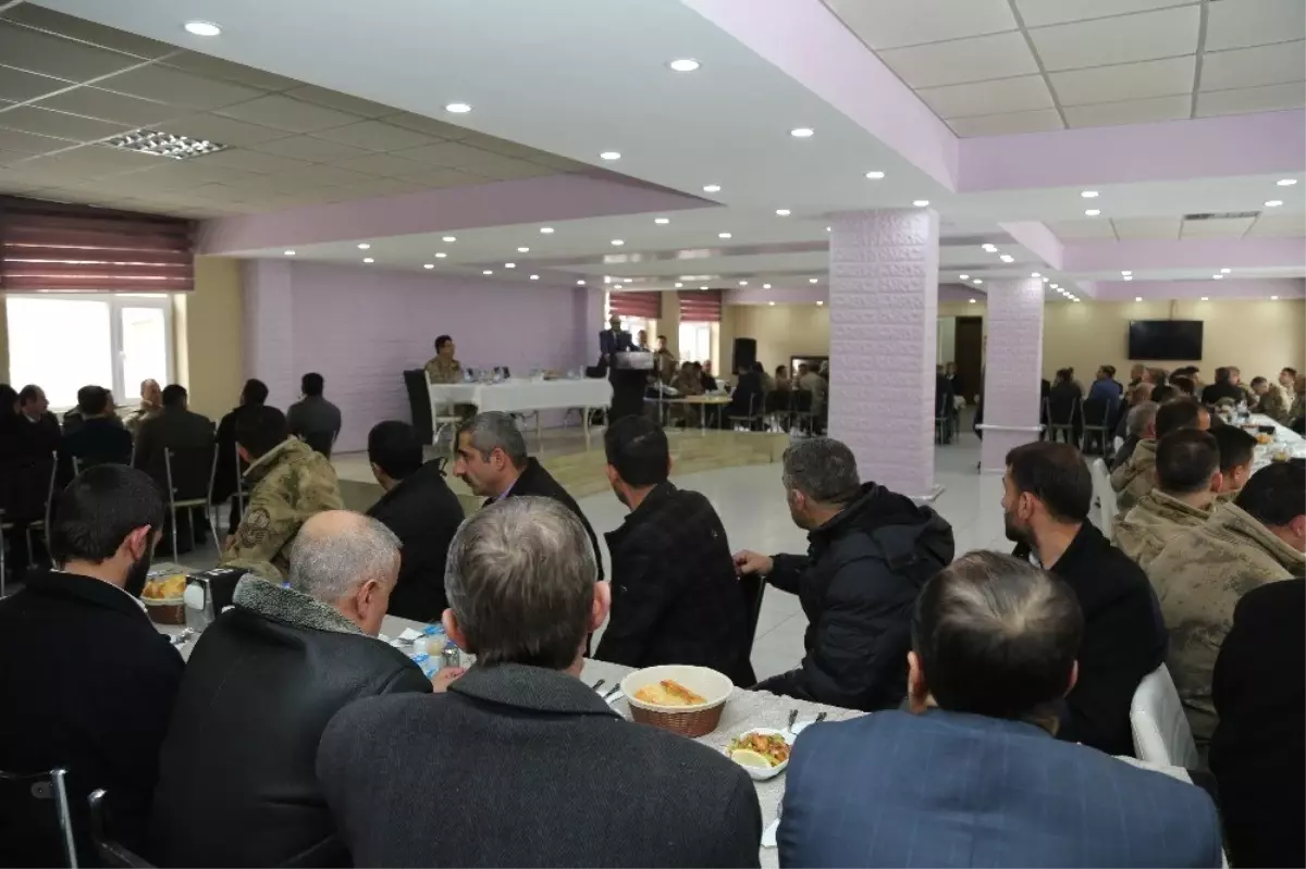 Vali Gündüzöz, Güvenlik Korucuları ile Bir Araya Geldi