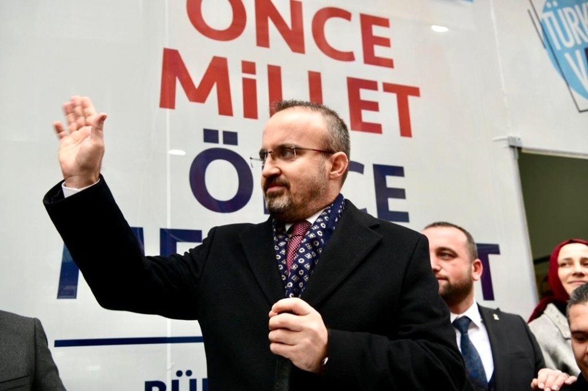 Ak Partili Turan: "Sözüm Ona Milliyetçi Olan Bir Parti Kurup, Milliyetçi Oyları CHP\'nin Yanına...