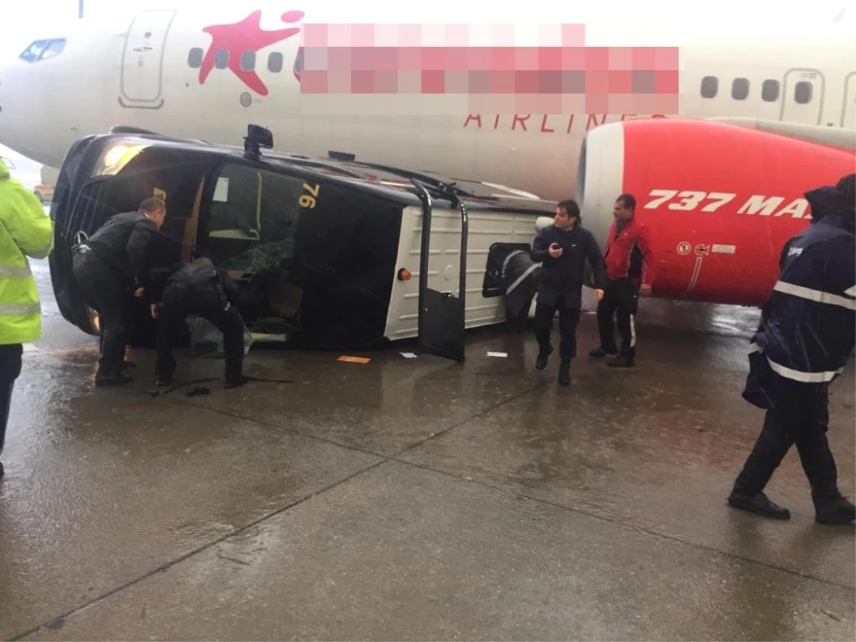 Antalya Havalimanı\'nda Hortum: 11 Yaralı