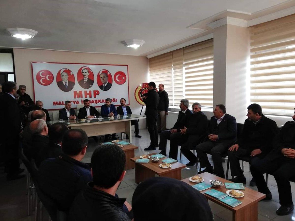 Belediye Başkanı Çınar\'dan MHP\'ye Ziyaret