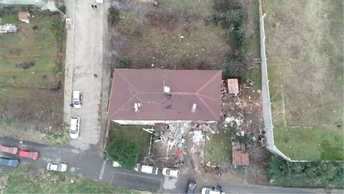 Büyükçekmece\'de Patlamanın Meydana Geldiği Bina Havadan Fotoğraflandı