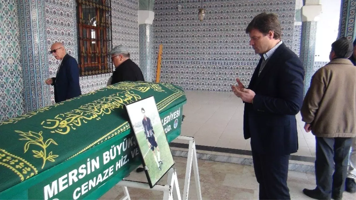 Eski Kaleci Göksel Gencer, Son Yolculuğuna Uğurlandı