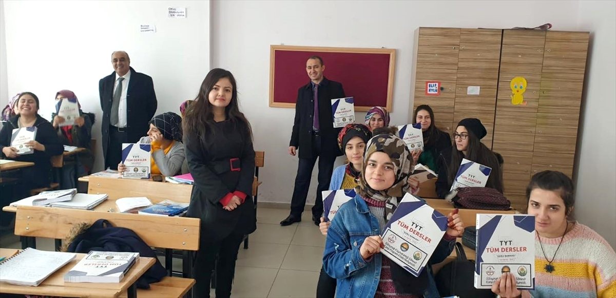 Güroymak\'ta Öğrenciler İçin Hazırlık Kursları Açıldı