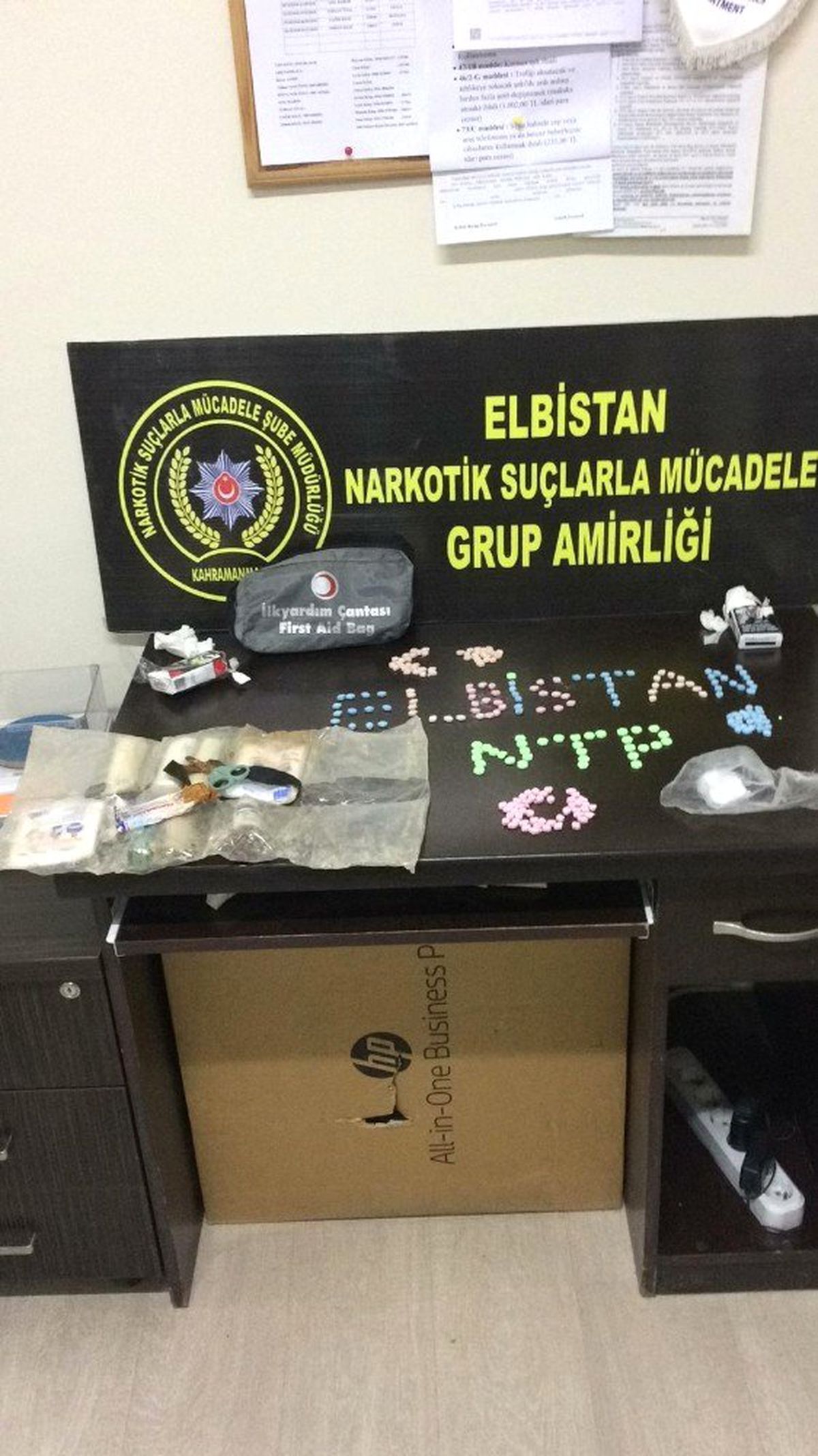 İlk Yardım Çantasından Uyuşturucu Hap Çıktı: 2 Gözaltı