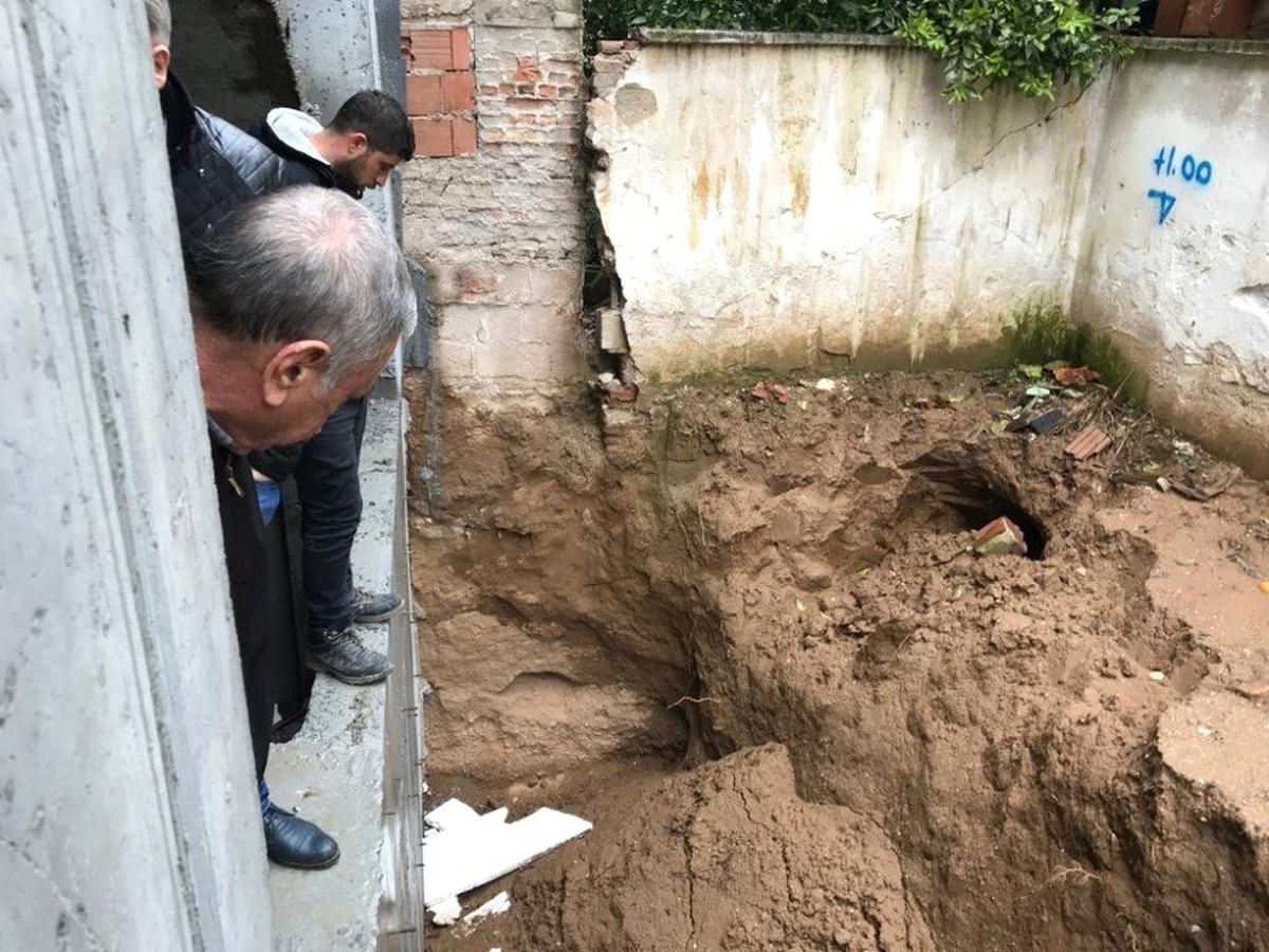 İnşaat Kazısında İnsan Kemikleri Bulundu