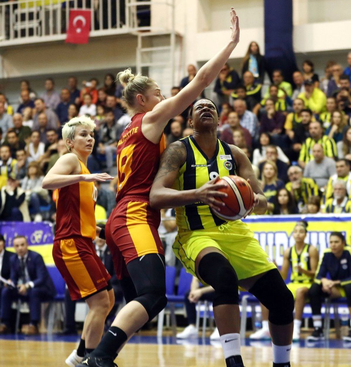 Kadınlar Basketbolda Derbi Heyecanı