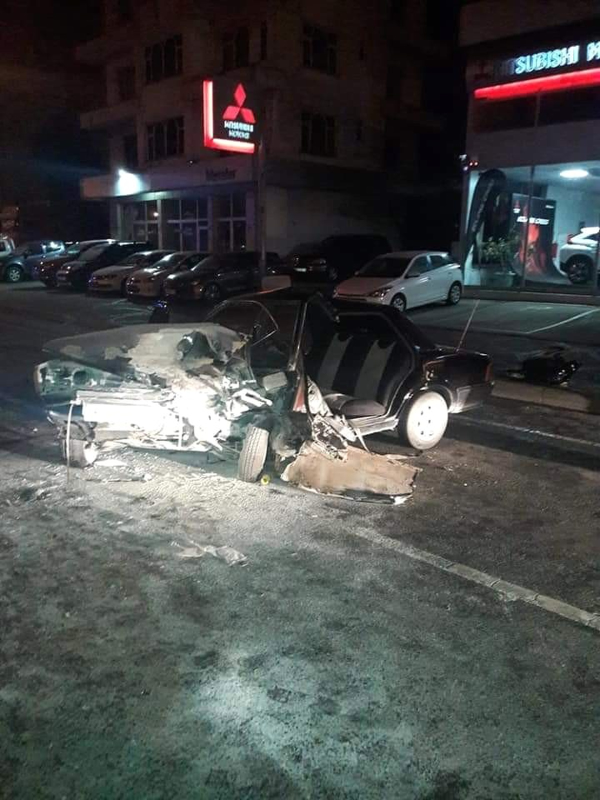 Kamyonetle Otomobil Çarpıştı: 3 Yaralı