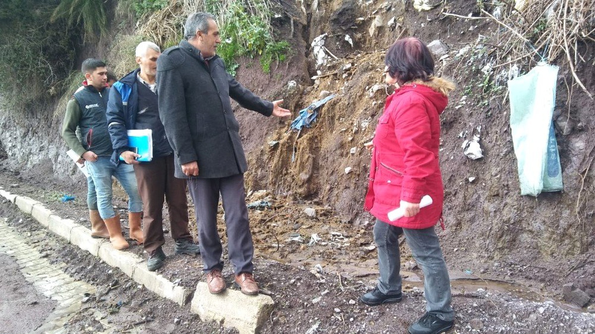 Kanalizasyon Bağlantısı Olmayan Sokaklar Mahalleliyi İsyan Ettirdi