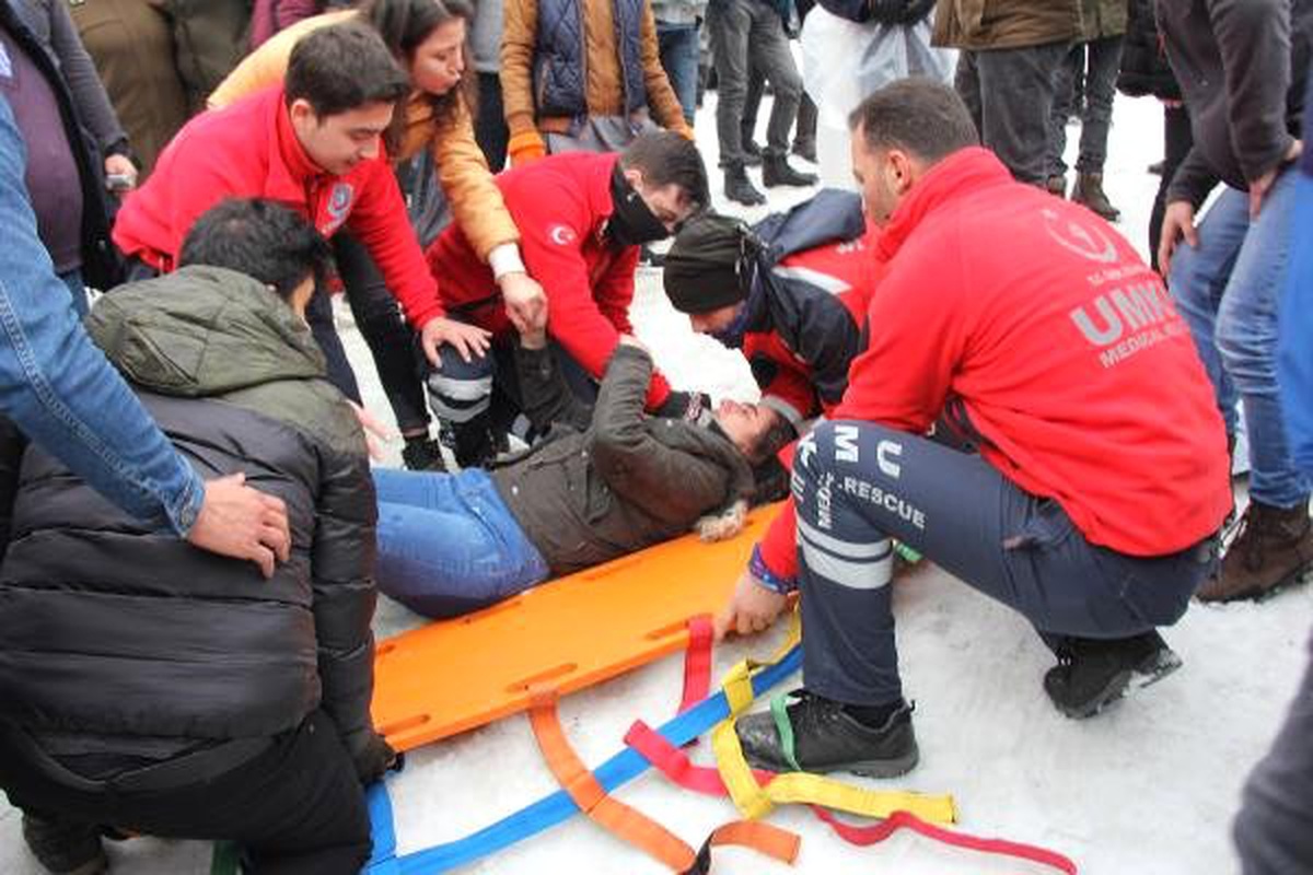 Kar Festivali Kazalarla Başladı: 25 Yaralı (2)