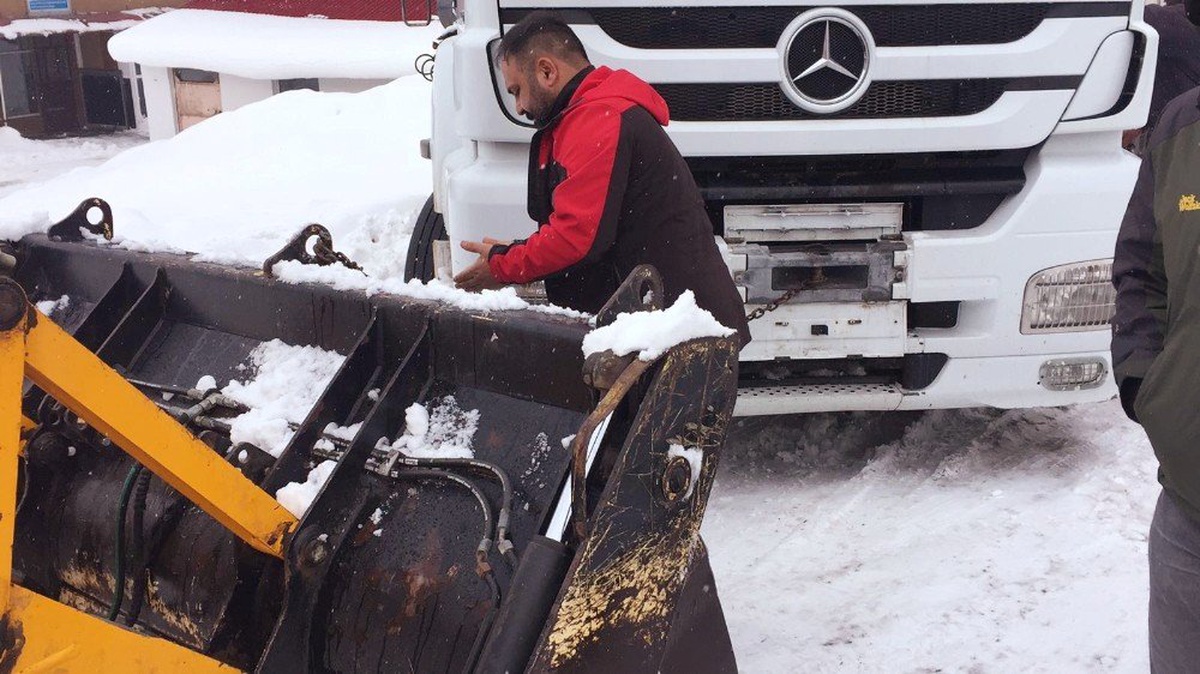 Karlı Yollar, Sürücülere Zor Anlar Yaşatıyor
