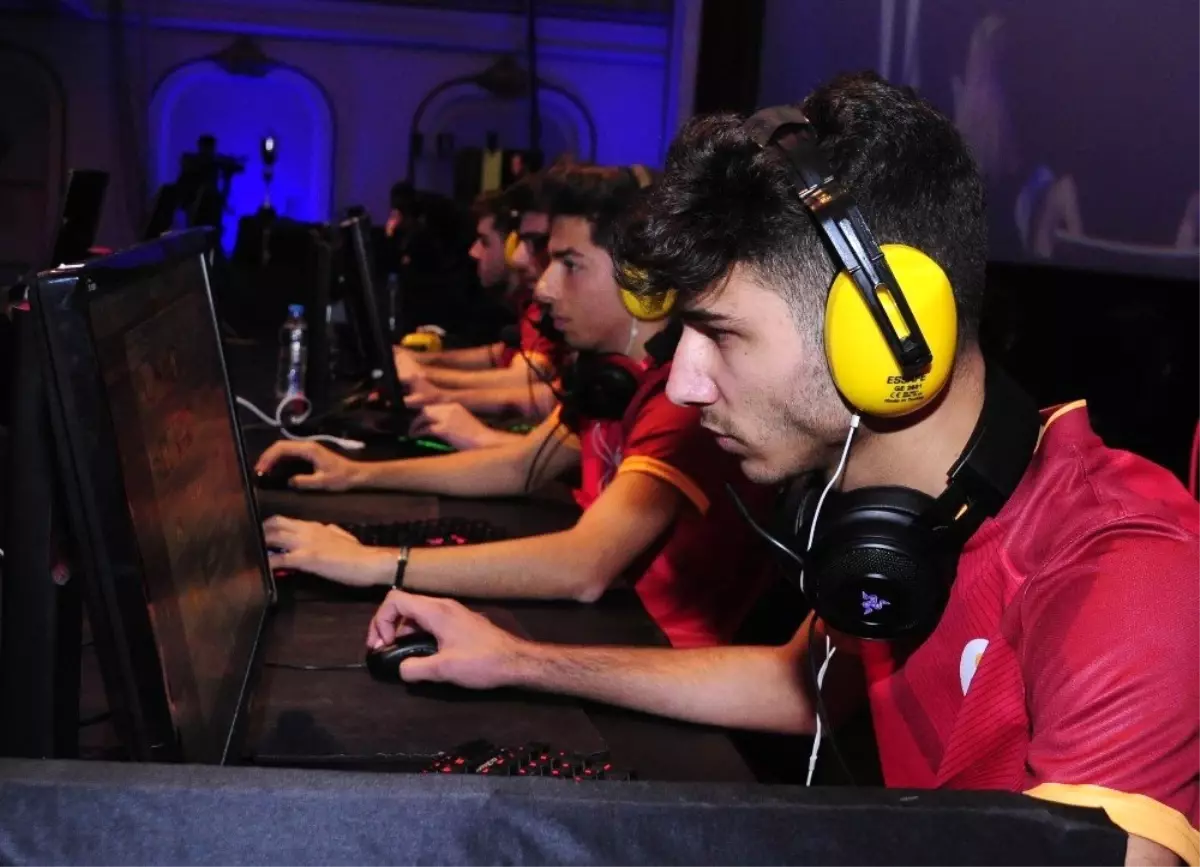 Kırmızı Sezon\'un Şampiyonu 1907 Fenerbahçe Oldu