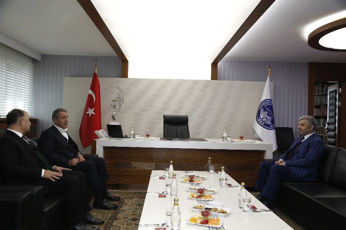Milli Savunma Bakanı Hulusi Akar, Başkan Çelik\'i Ziyaret Etti