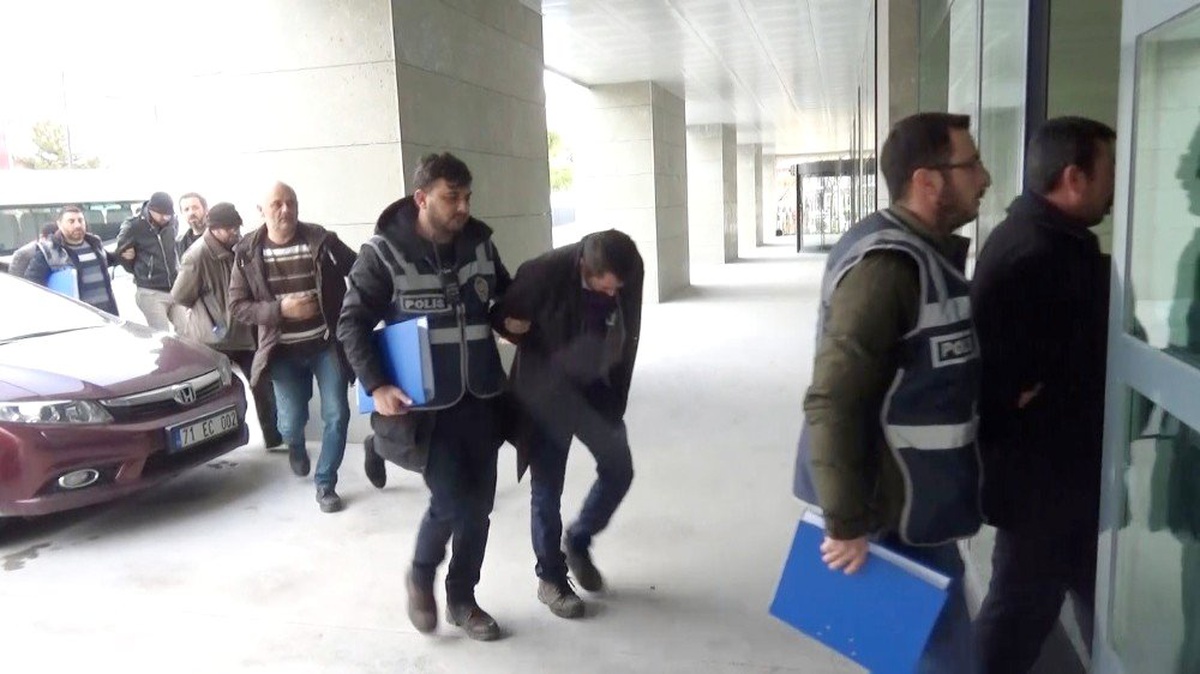 Milyonluk Vurgun Yapan Çete Üyesi 11 Kişi Tutuklandı
