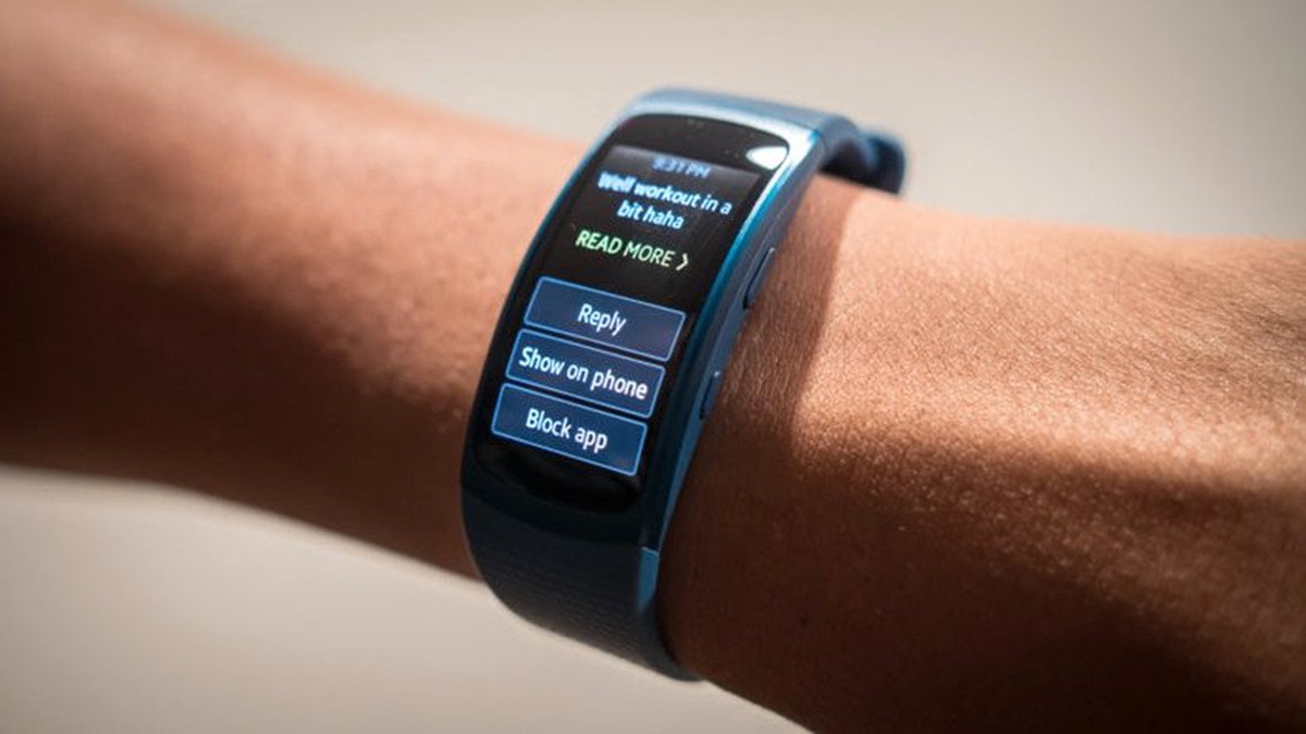 Samsung, Fitness Odaklı Yeni Galaxy Fit Bileklik ve Kulaklığını Tanıtacak