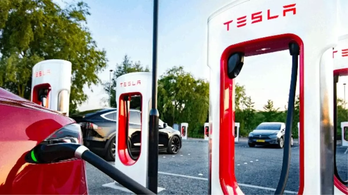 Tesla\'nın Supercharger Adlı Şarj Noktaları Saldırıya Uğruyor