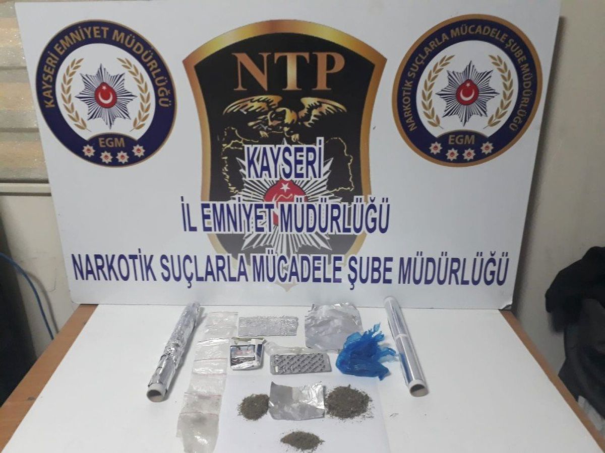 Uyuşturucu Operasyonunda 2 Gözaltı