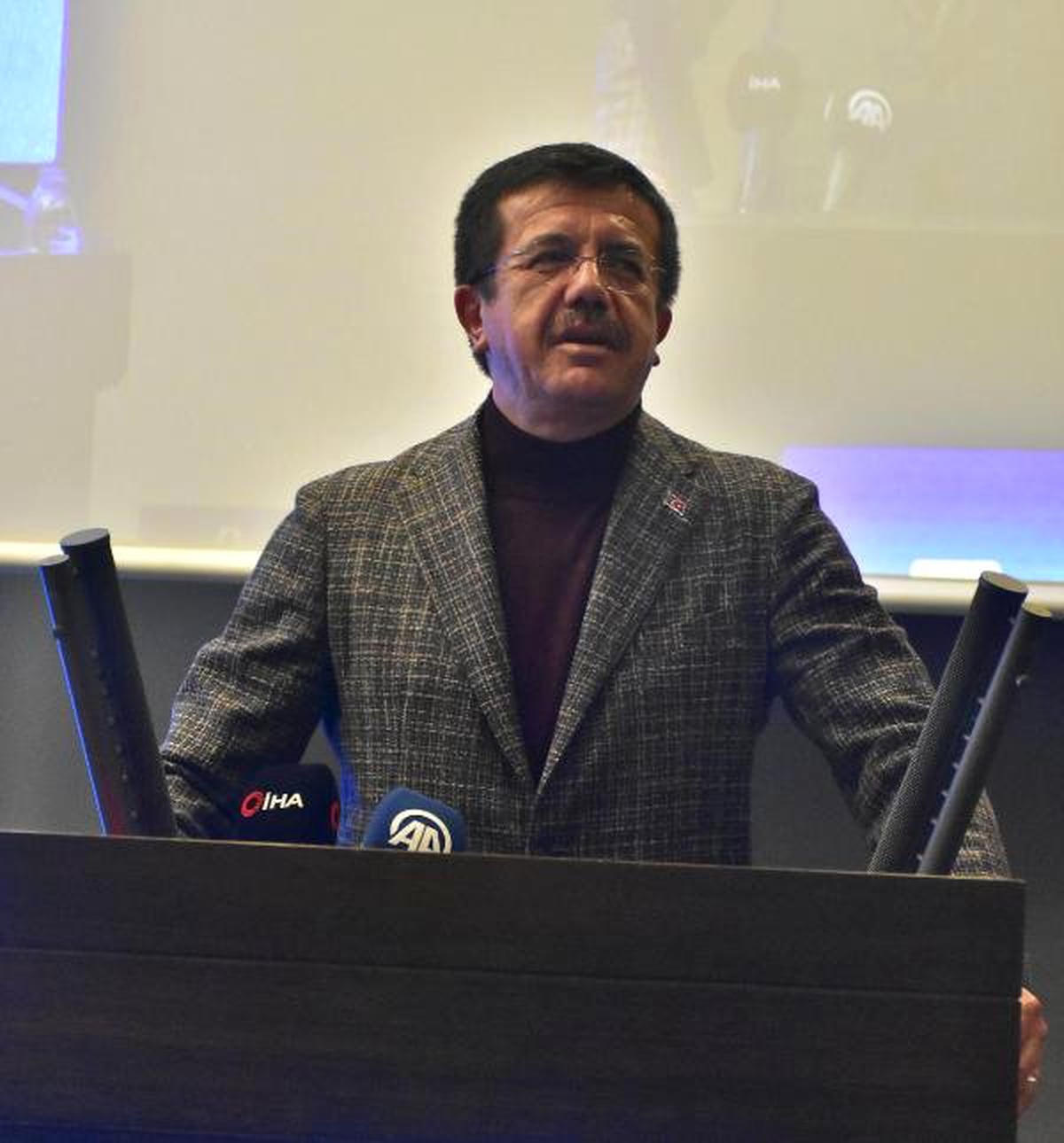 Zeybekci: 1 Nisan\'da İzmir Büyükşehir Belediye Başkanı Olarak Devam Edeceğiz