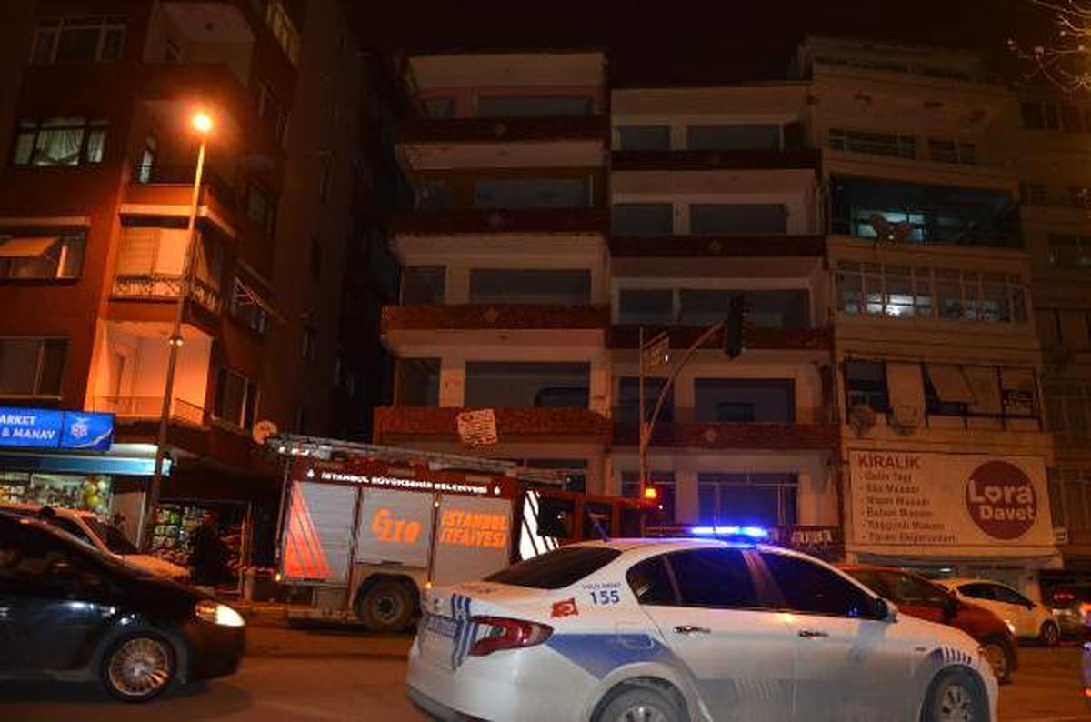 Avcılar\'da Terk Edilmiş Binada Bir Kişi Yanarak Öldü