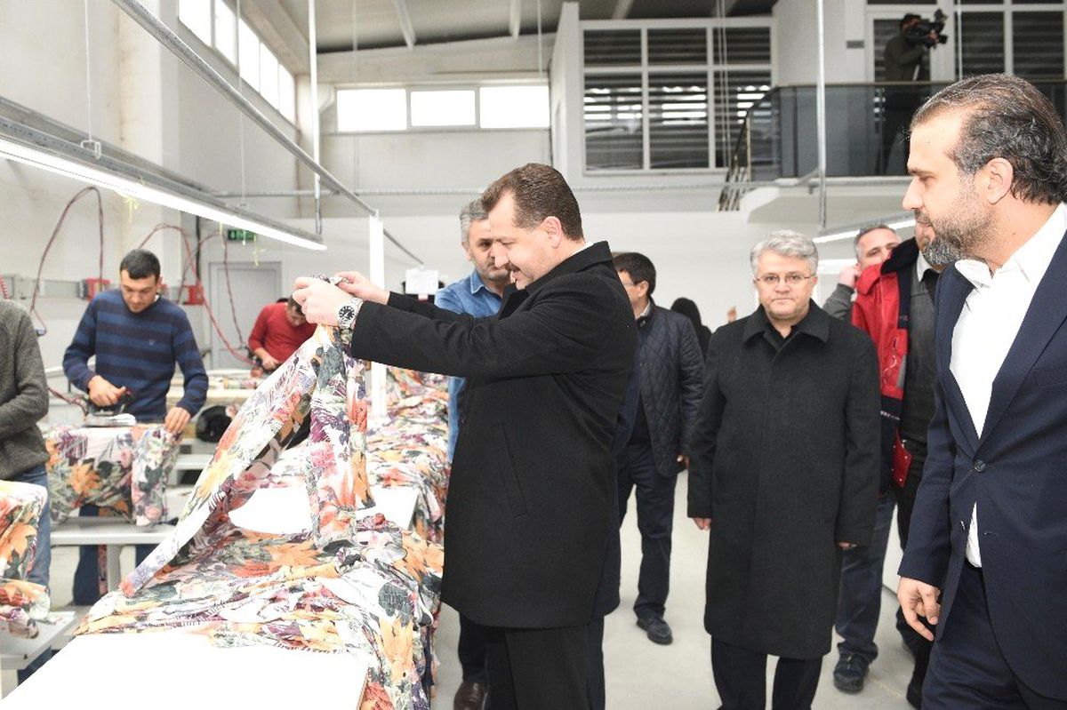 Başkan Yılmaz, Bigadiç\'te Tekstilcilerle Buluştu
