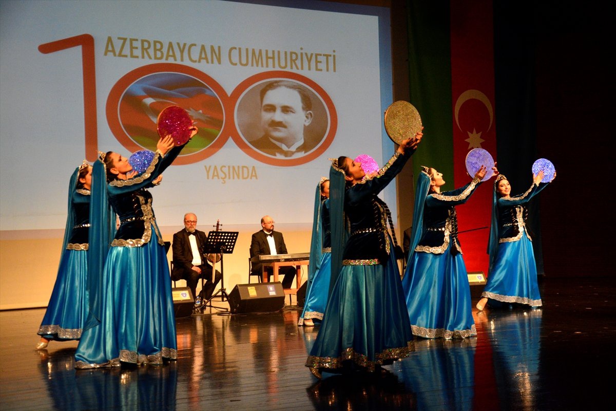 Bursa\'da "Azerbaycan Cumhuriyet Şöleni" Düzenlendi