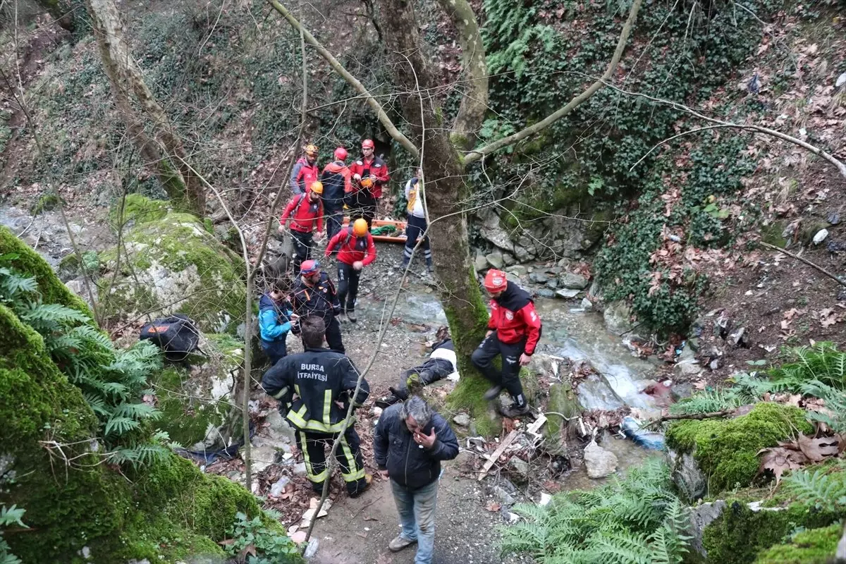 Bursa\'da Uçurumdan Düşen Kişi Öldü