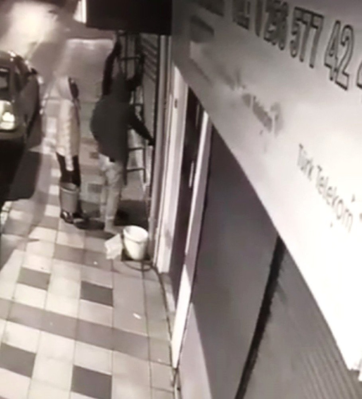 Elektriği Kesip Kuyumcuyu Soymuşlardı, Polis Yataklarında Yakaladı