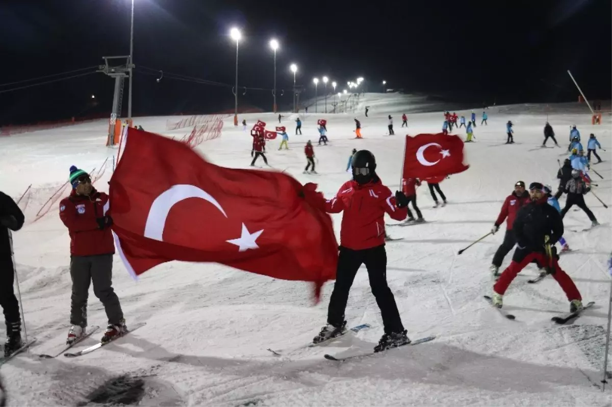 Işıklı Snowboardları ile 100 Yıla Renk Kattılar