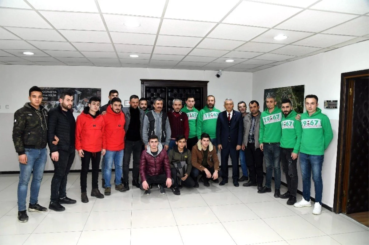 Isparta Davrazspor Taraftar Grubu 32 Gençlik: "Verdiğiniz Destek Ortada"