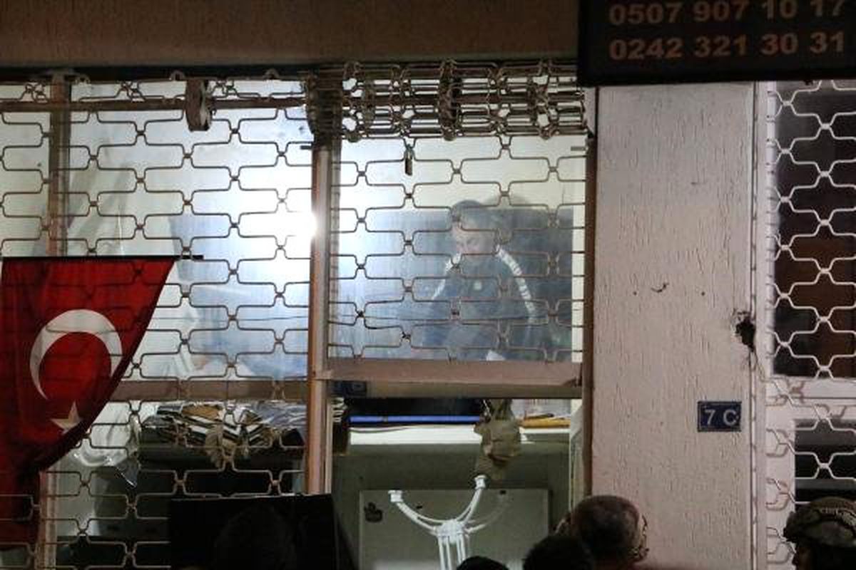 İşyerine Giren Şüpheliyi, Özel Harekat Polisleri Yakalandı
