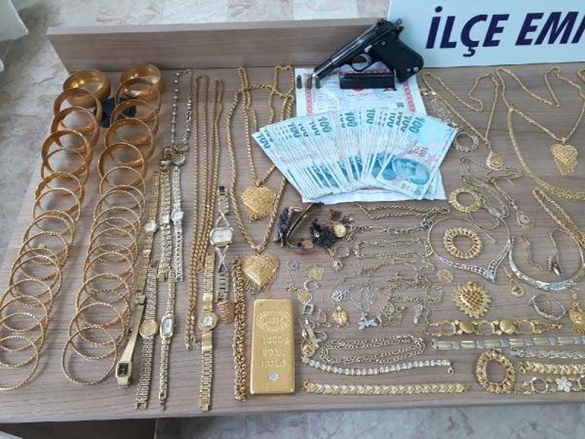 Kuyumcudan 40 Kilo Altın ve 750 Bin Lira Çalan 3 Kişi Yakalandı