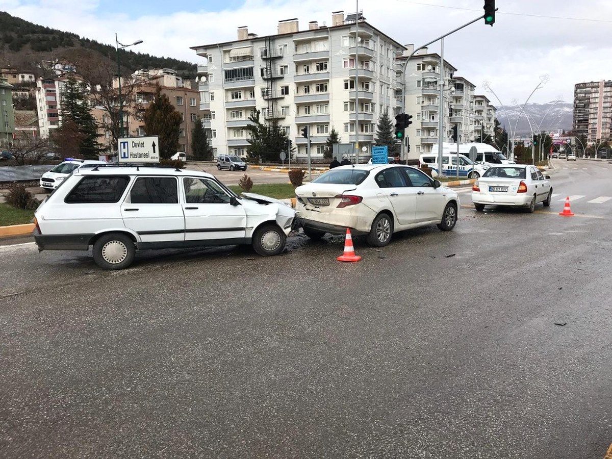 Tokat\'ta Zincirleme Kaza: 6 Yaralı