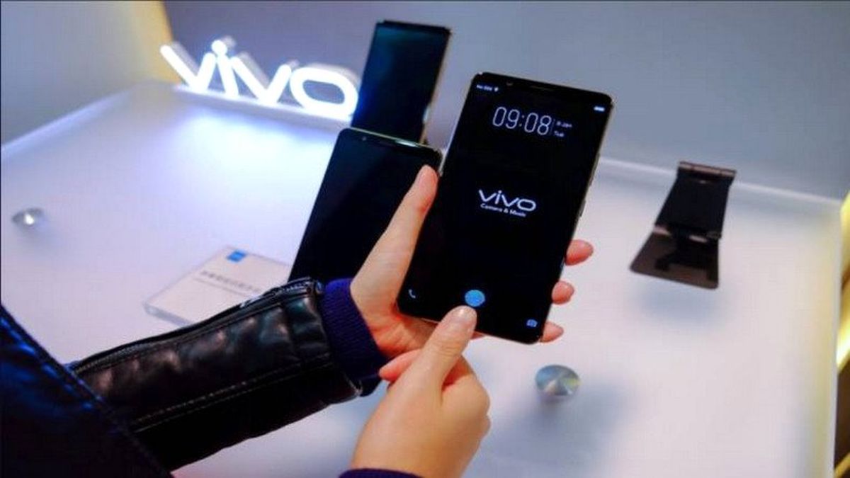 Vivo V15 Pro, Açılabilir Selfie Kamerası ve Üçlü Arka Kamerayla Karşımızda Olacak