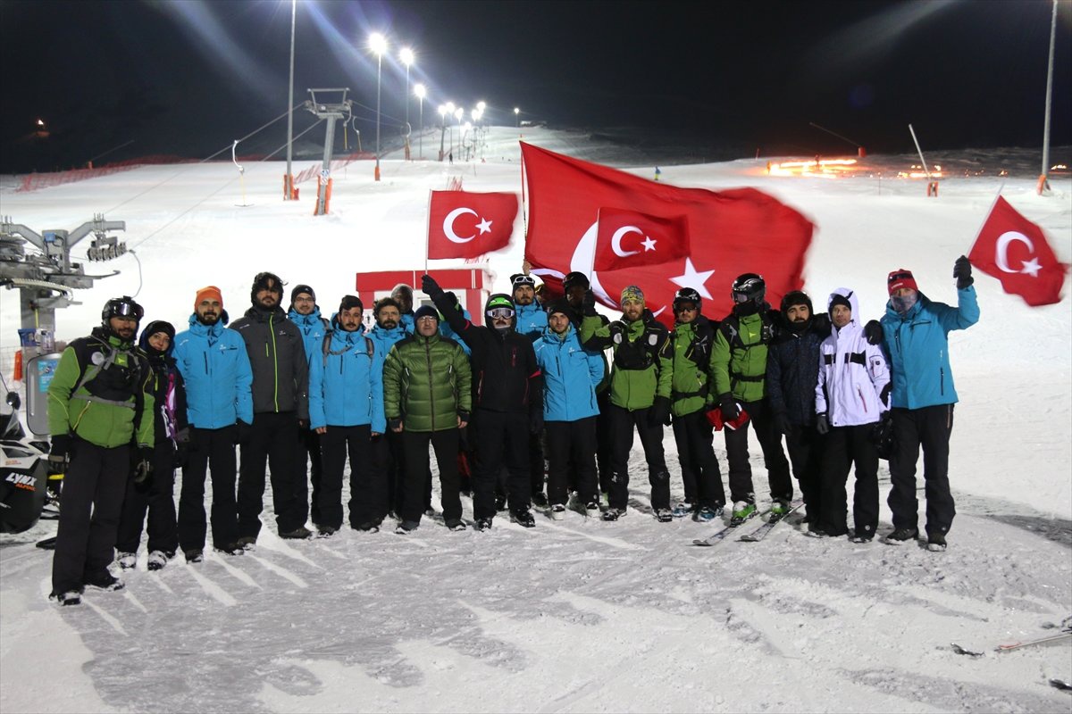 Yıldız Dağı\'nda Geleneksel Kayak Yarışması Yapıldı