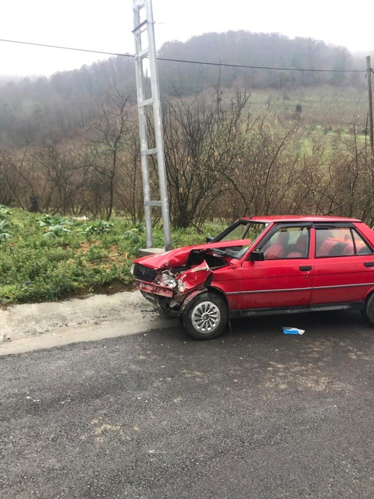 Zonguldak\'ta İki Araç Kafa Kafaya Çarpıştı: 1 Yaralı