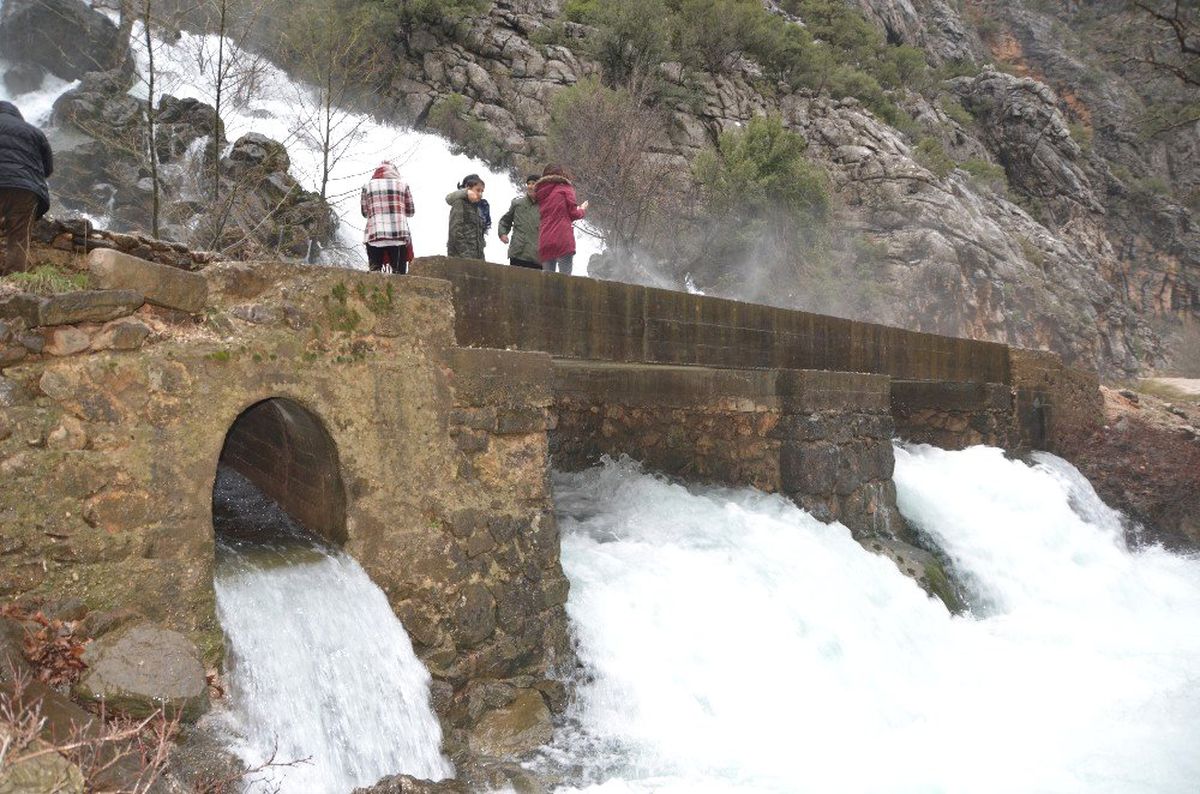 Antalya\'da Yağmur Sonrası Şelalelerin Görsel Şöleni