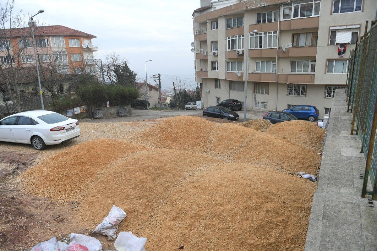 Atıl Durumdaki Pazar Alanı Parka Dönüşüyor