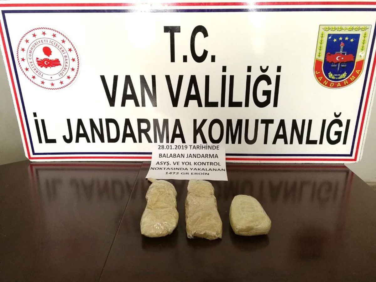Ayakkabı İçerisinde Uyuşturucu Sevkıyatı