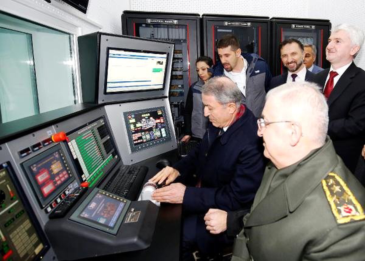 Bakan Akar, \'Gökbey\'in Turboşaft Motorunu Test Etti