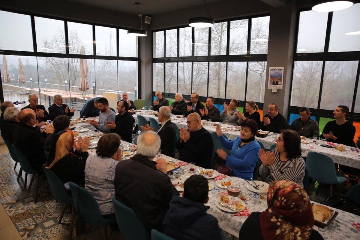 Başkan Akın Emektarlar ile Bir Araya Geldi