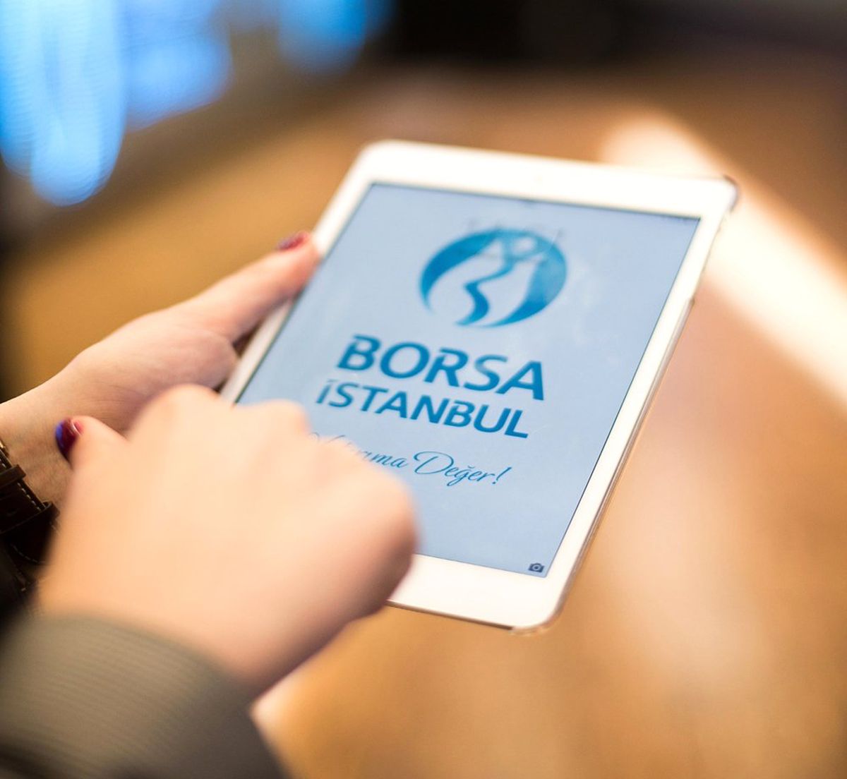 Borsa İlk Yarıda Yükseldi