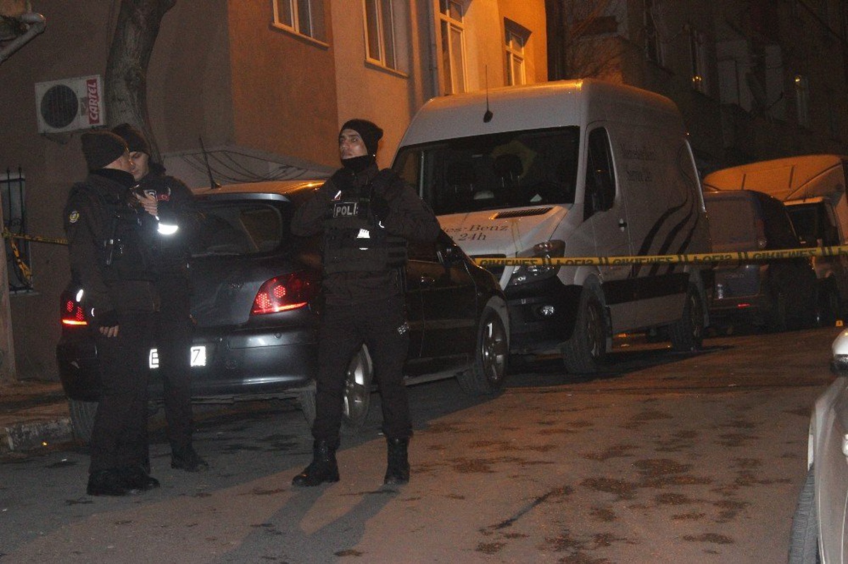 Boşandığı Eşine ve 2 Kayınbiraderine Kurşun Yağdırdı: 3 Yaralı