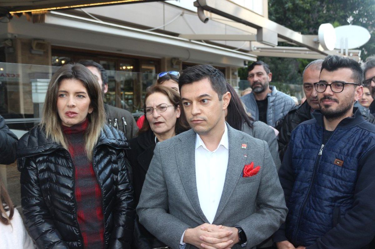 CHP\'li Başkan Adayına Diğer Aday Adayında Destek Açıklaması