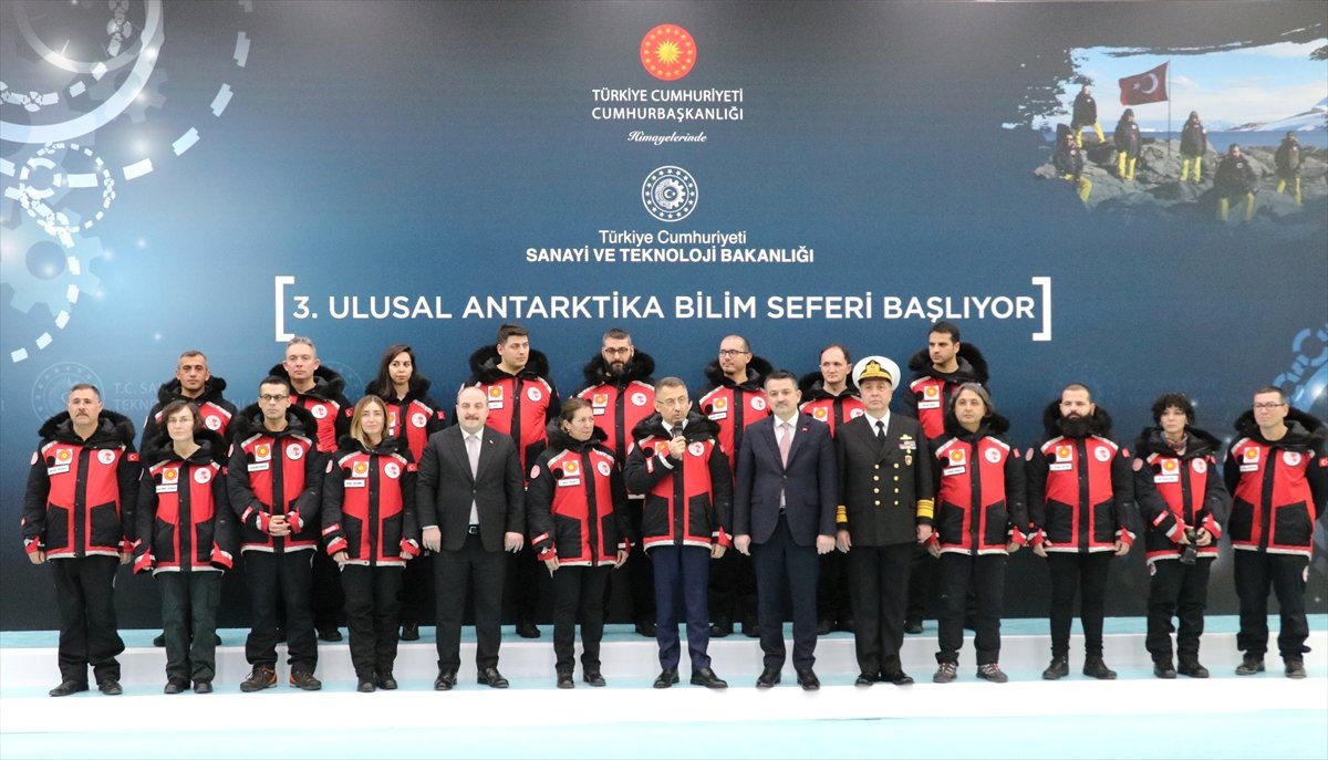 Cumhurbaşkanı Yardımcısı Fuat Oktay: "(3. Ulusal Antarktika Bilim Seferi) Bugüne Kadar İki Ziyaret...