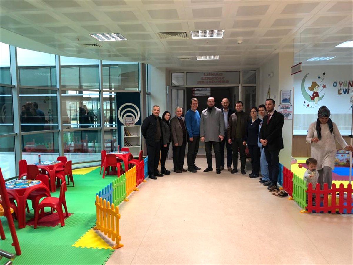 Demirci Devlet Hastanesi\'nde Çocuk Oyun Odası
