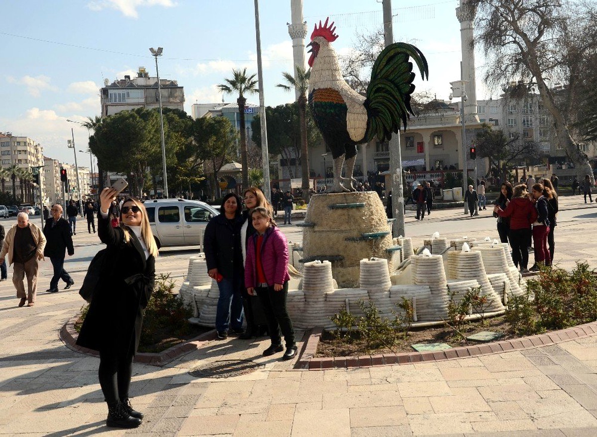 Denizli\'de Güneş Açtı, Vatandaşlar Sokağa Çıktı