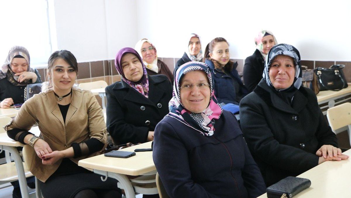 Dernekleşen Kadınlar Üretime Katkı Sağlayacak