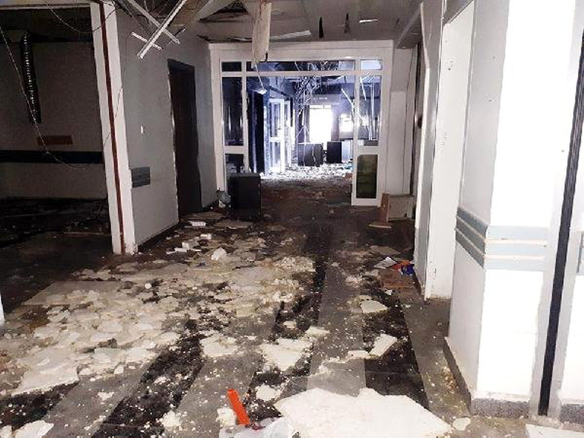 Devlet Hastanesinin Terk Edilen Eski Binaları Harabeye Döndü