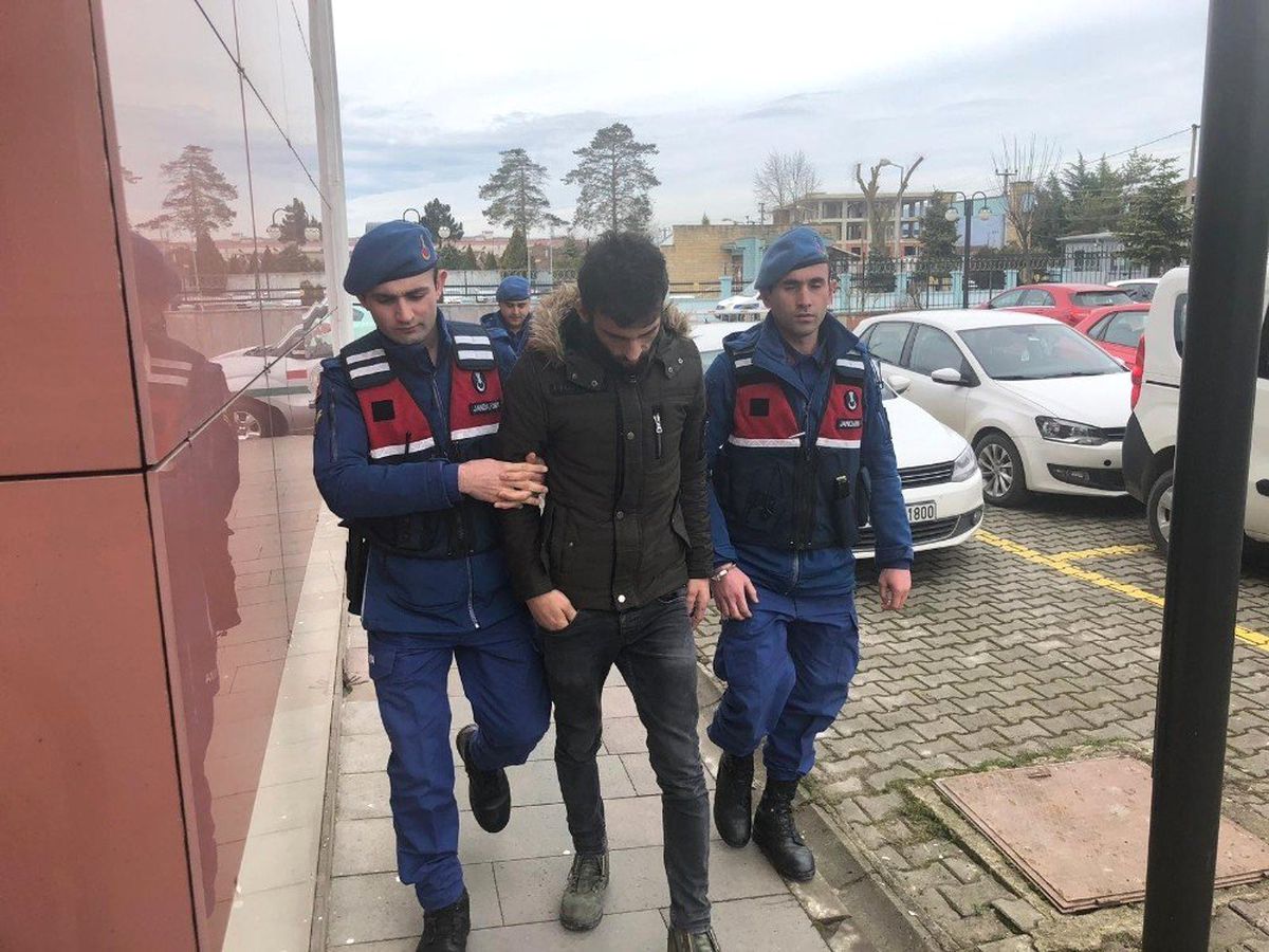 Düzce\'de Evlere Dadanan Hırsız Tutuklandı