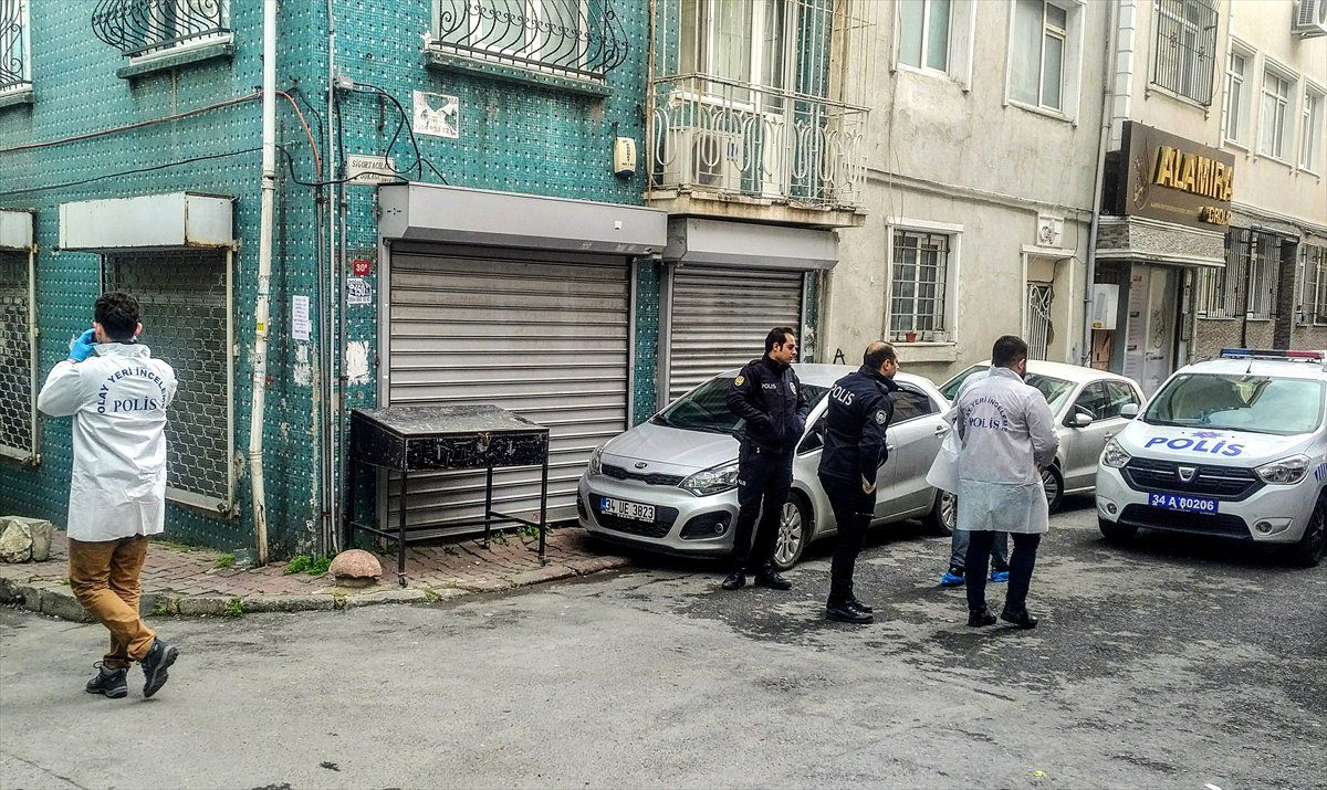 Fatih\'te Karbonmonoksit Zehirlenmesi: 2 Ölü