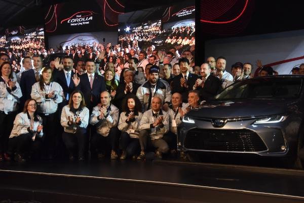 Fuat Oktay: Milli Otomobilin Hibrit ve Elektrikli Olmasını İstiyoruz